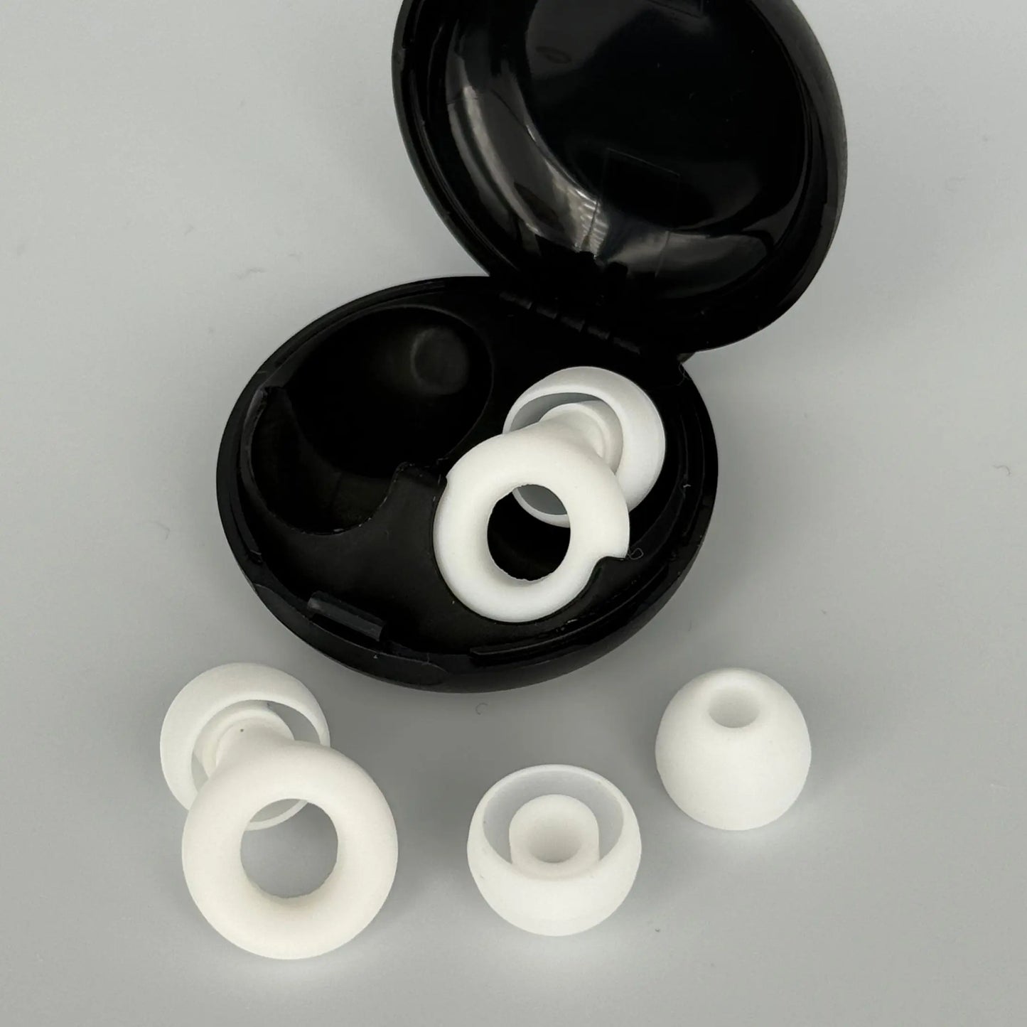 Spinkai Тапи за Уши