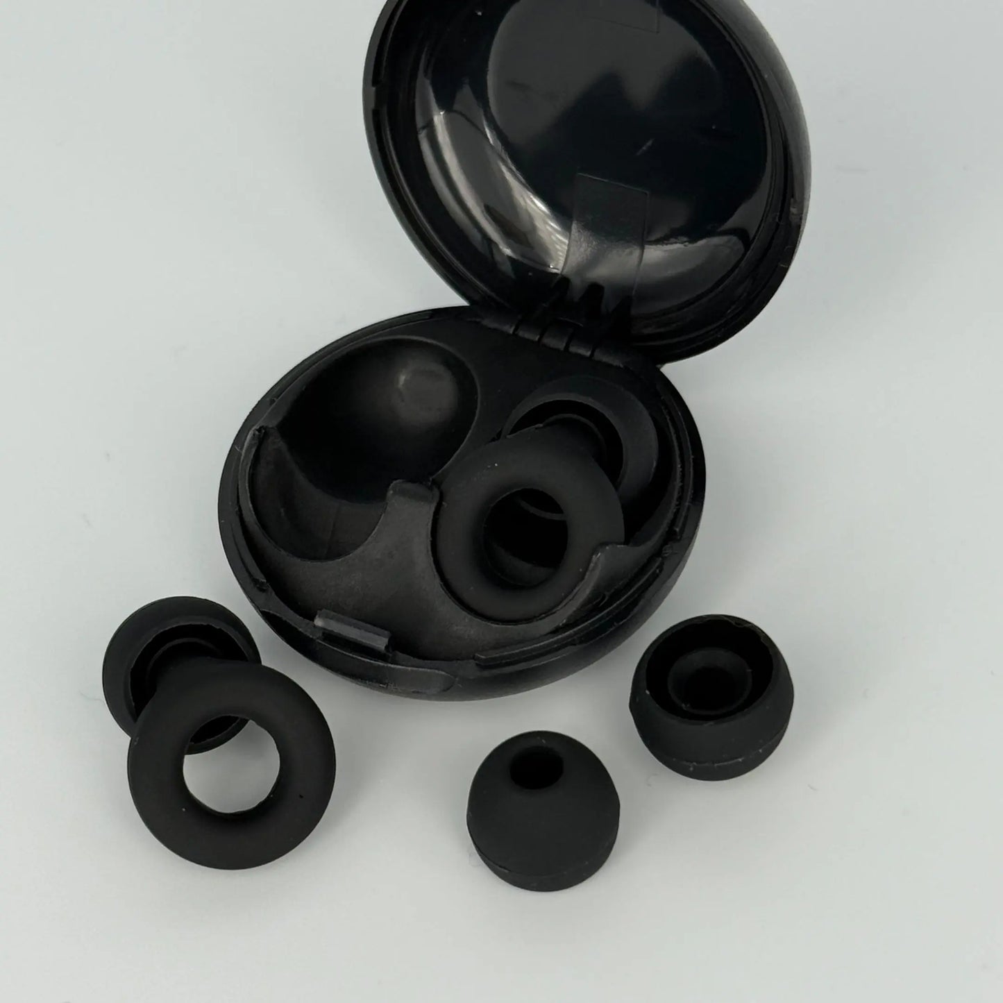 Spinkai Тапи за Уши